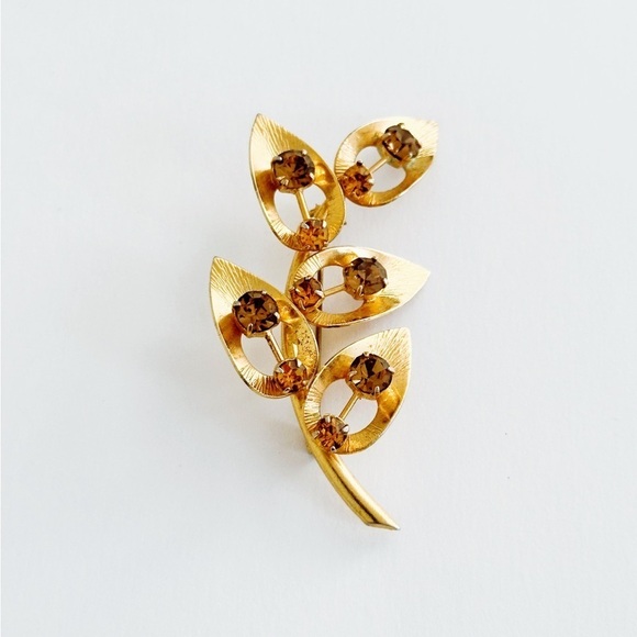 Vintage Gold tone, Amber Rhinestone Brooch - Picture 4 of 6